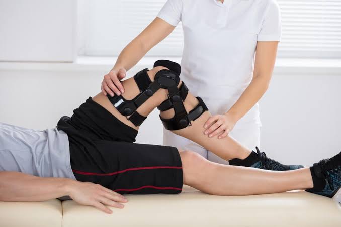 Réadaptation postopératoire avec un physiothérapeute de CORPEO